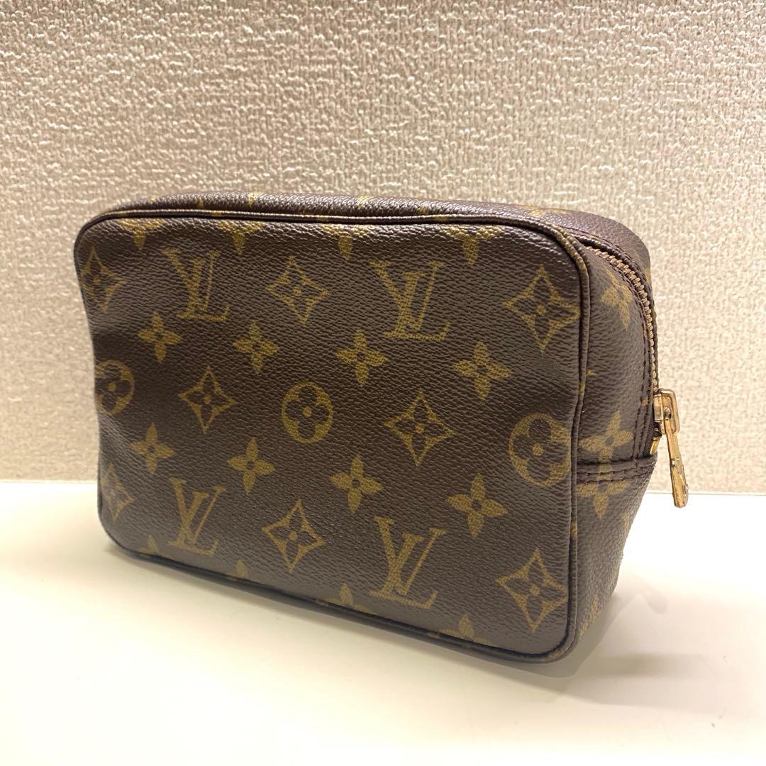 Louis Vuitton ルイヴィトン モノグラム ポーチ