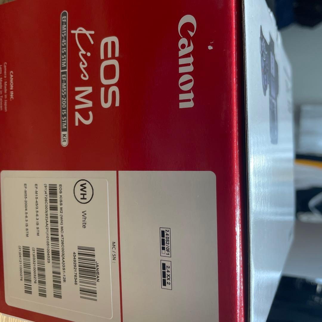 Canon EOS Kiss M2 ホワイト レンズ付き　展示