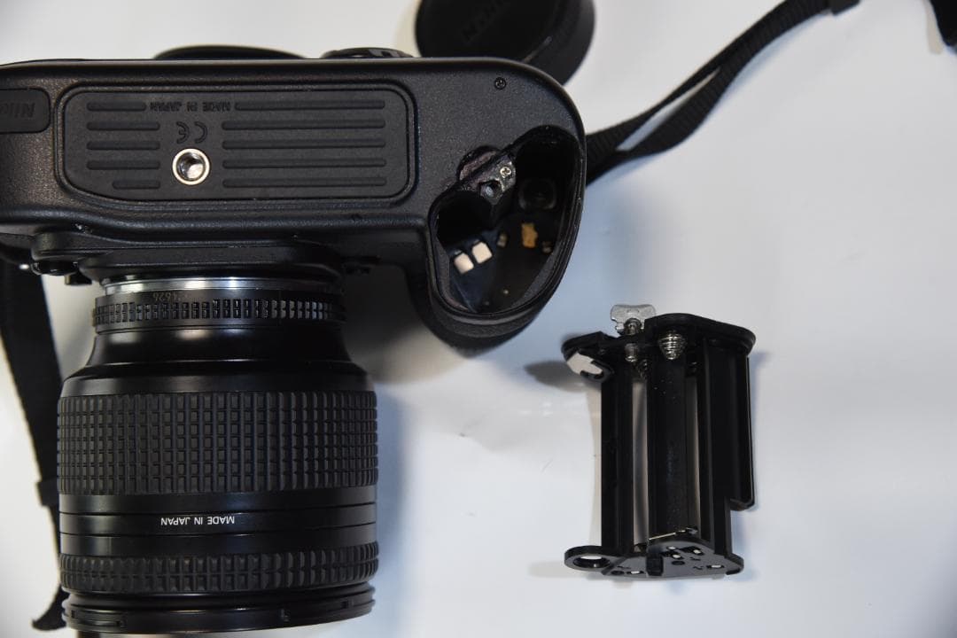 【美品】Nikon F100 ニコン フイルムカメラ ズーム24〜120㎜セット