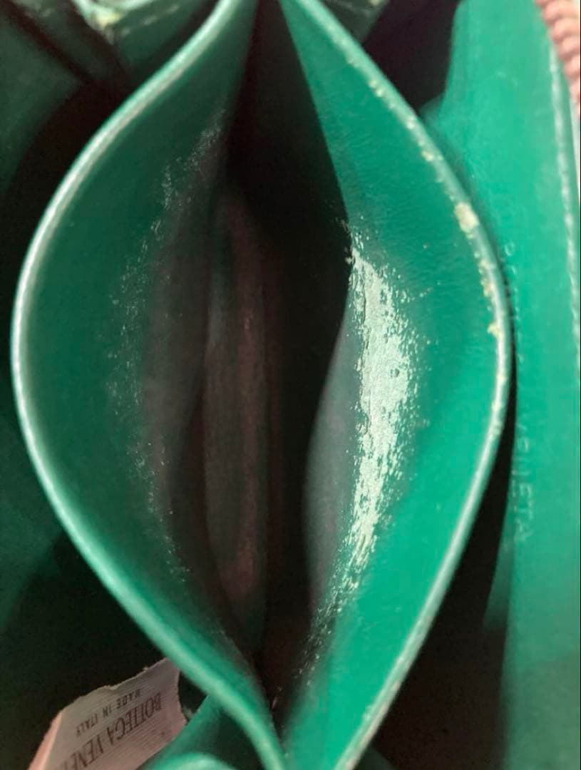 BOTTEGA VENETA ケース（グリーン）