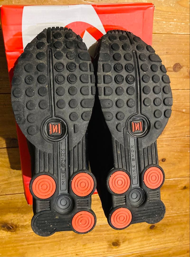 靴 Nike Shox R4 Black