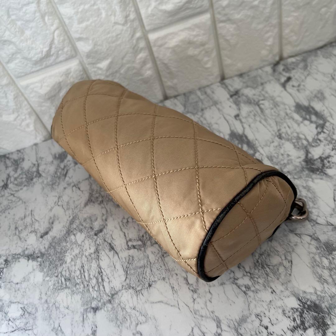 美品 PRADA プラダ 三角プレート キルティング チェーン ハンドバッグ