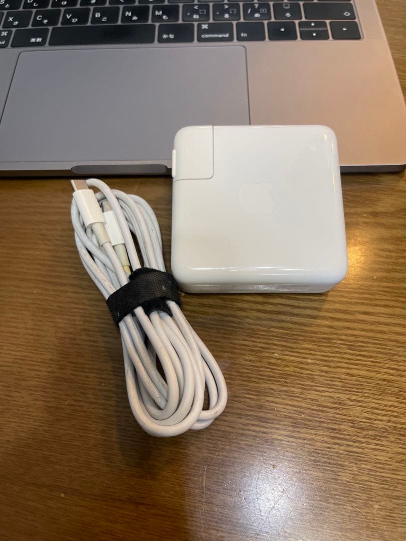 MacBook Pro 13インチ 2018 i7 16GB 512GB SSD
