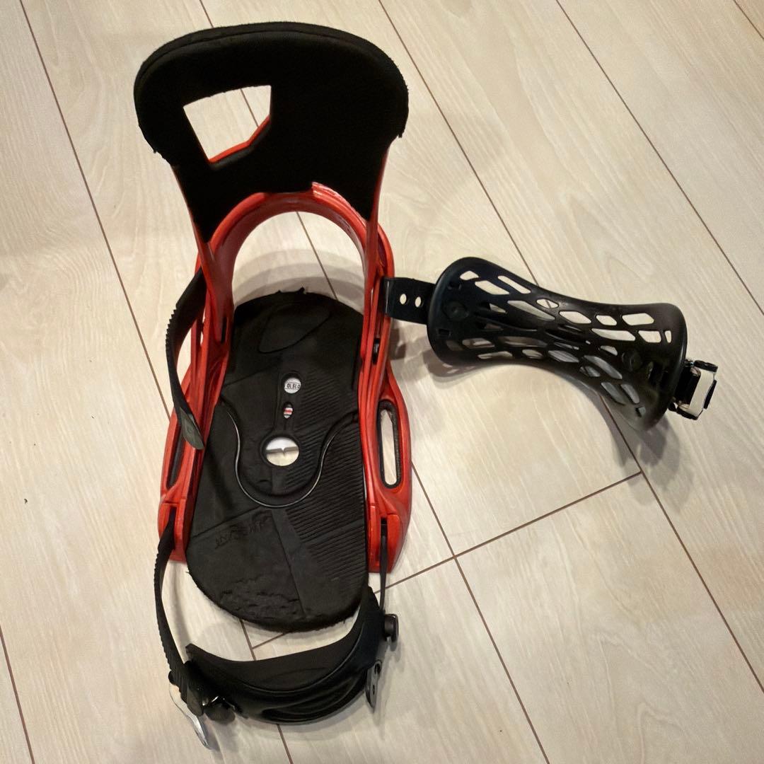 バートン　カーテル　EST レッド スノーボードビンディング