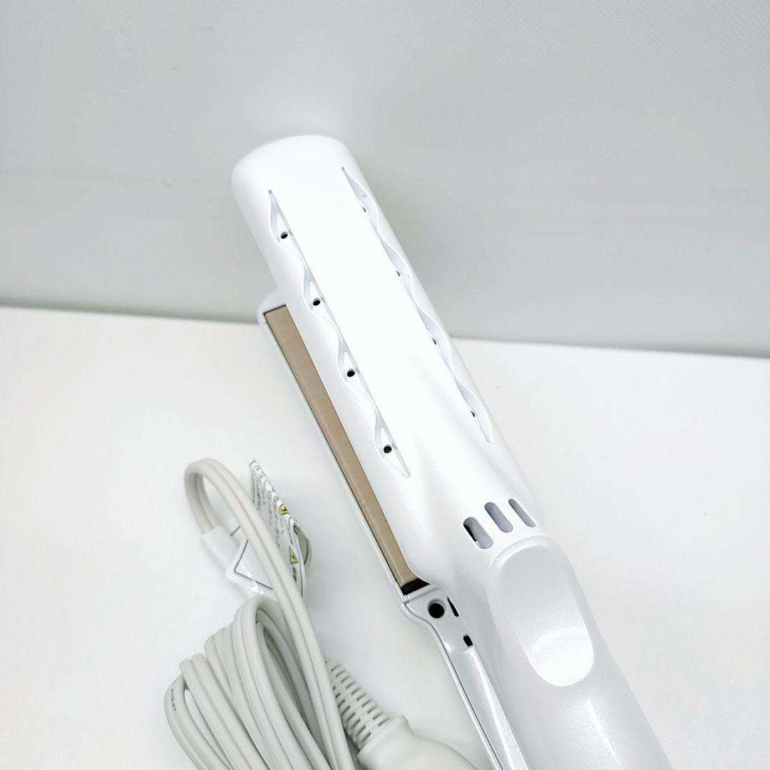 ほぼ未使用✨️最新モデル KINUJO 絹女 ストレート LM225 アイロン