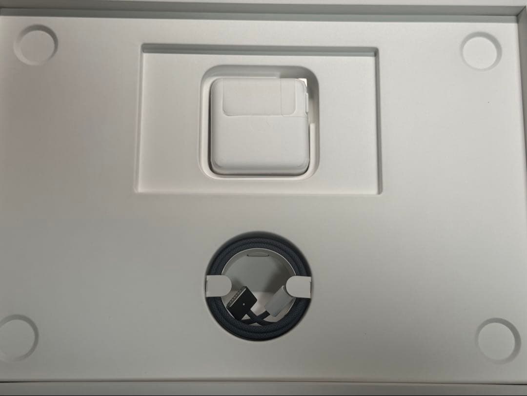 MacBook Air (M2) 15インチ USキーボード