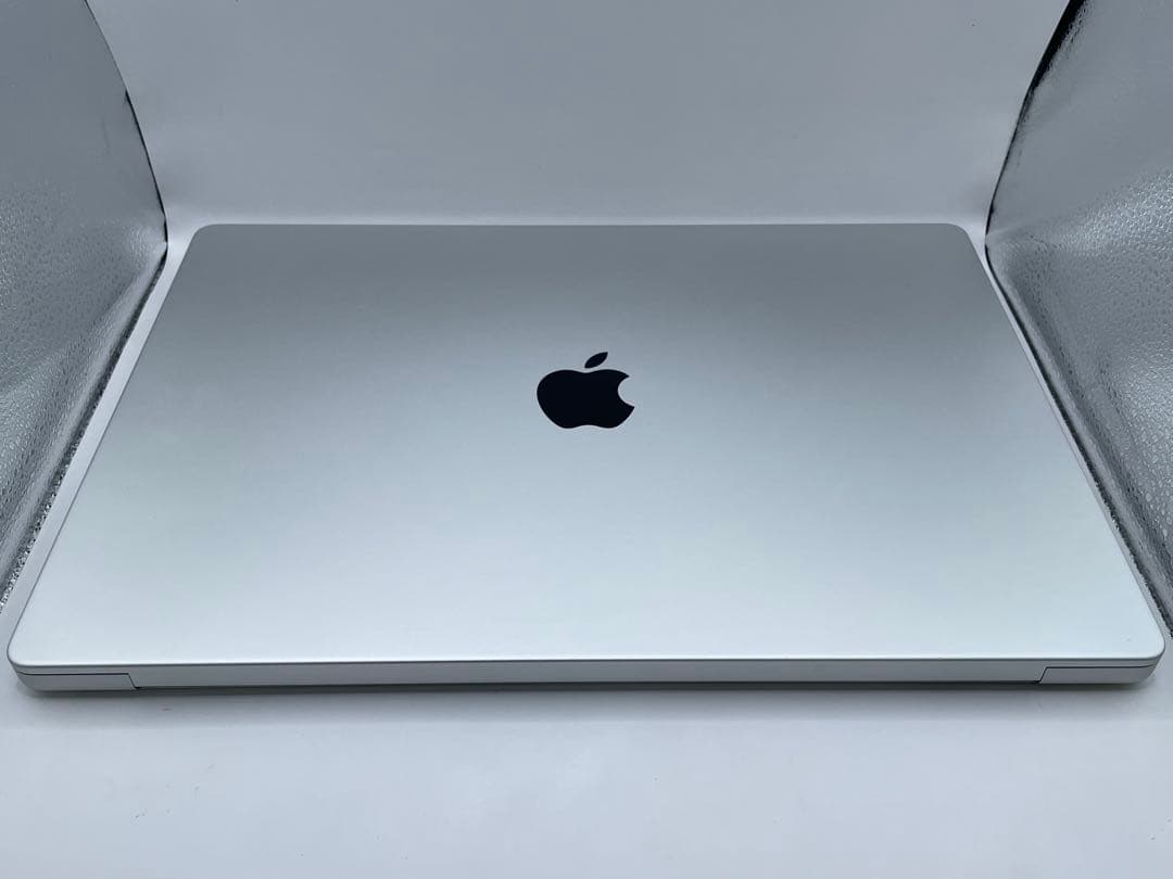 MacBook Pro 16インチM1 Pro / 16GB / 1TB SSD