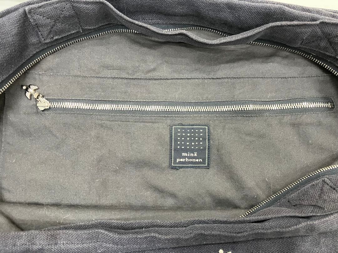 しゅみ　ミナペルホネン　ちょうちょ　ボディバッグ