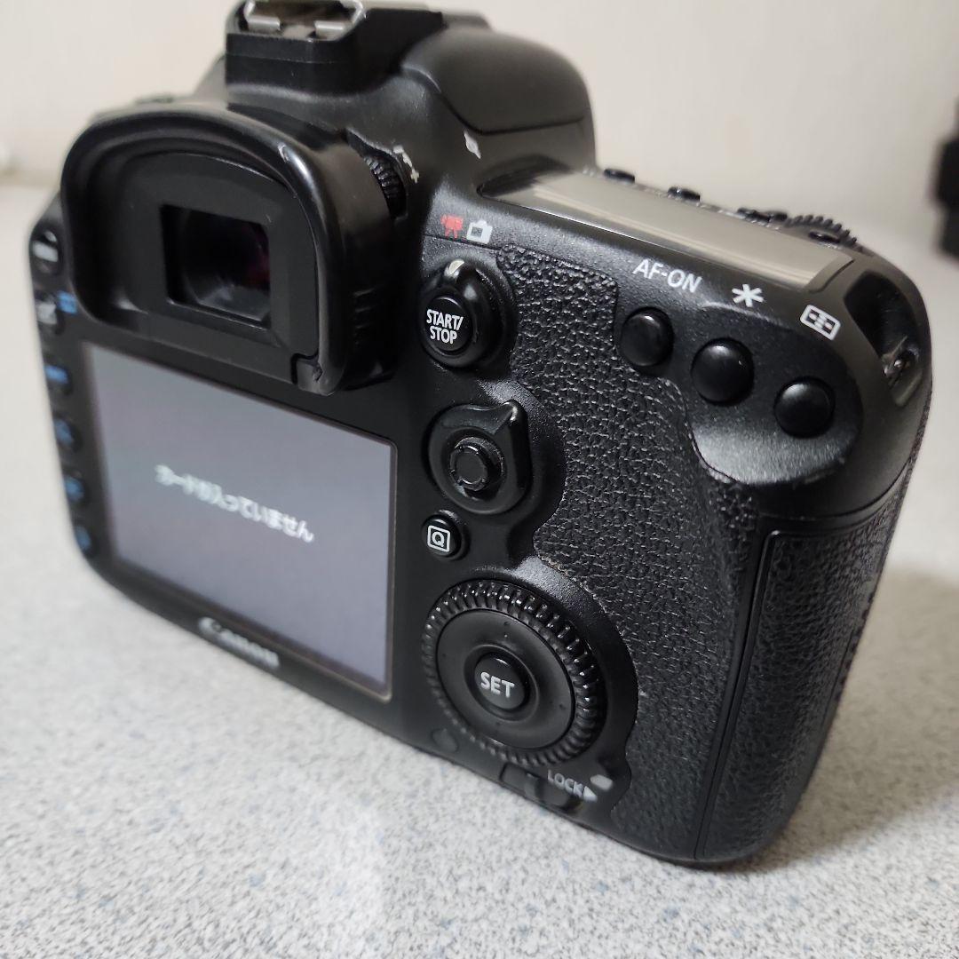 Canon EOS 7D Mark II 本体(おまけ:バッテリーグリップ)