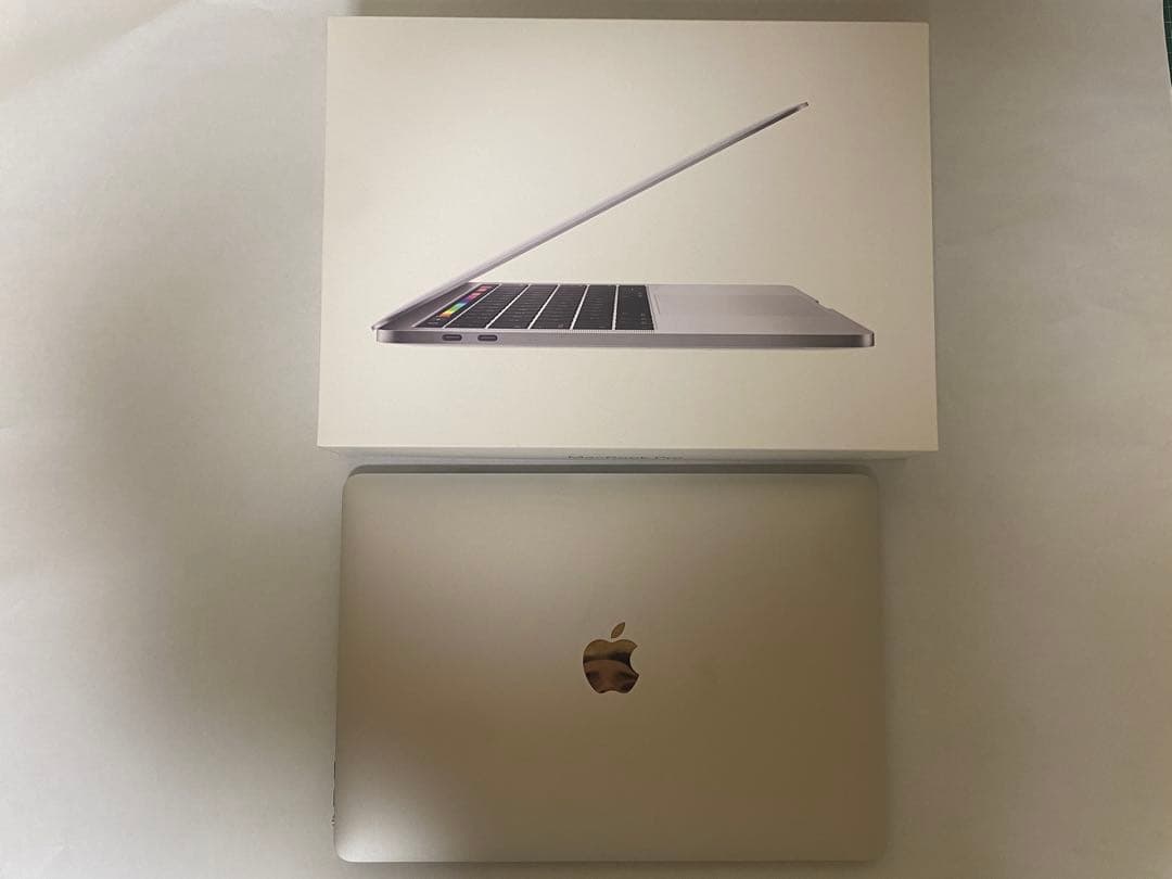 【付属完備品】MacBook Pro 13インチ.