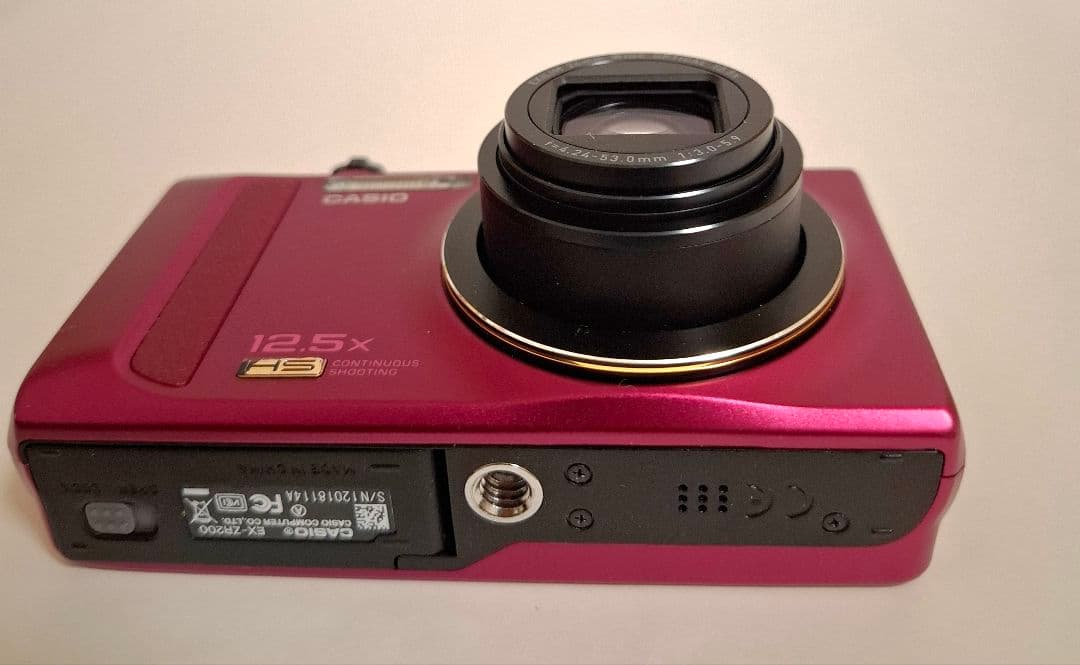 ジャンク品カシオ CASIO EXILIM EX-ZR200 コンテジ