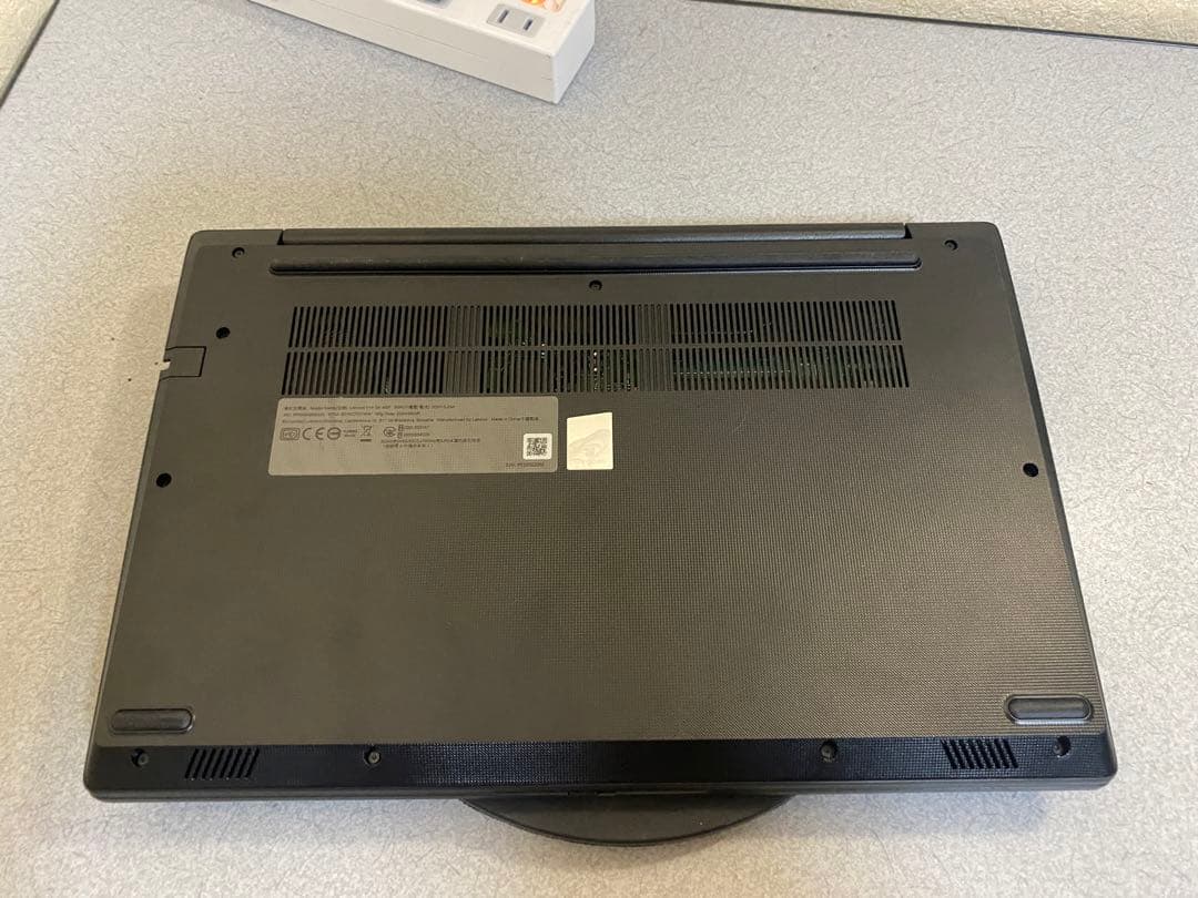 Lenovo V14 G4　Ryzen 5 7430U/16 GB/256GB