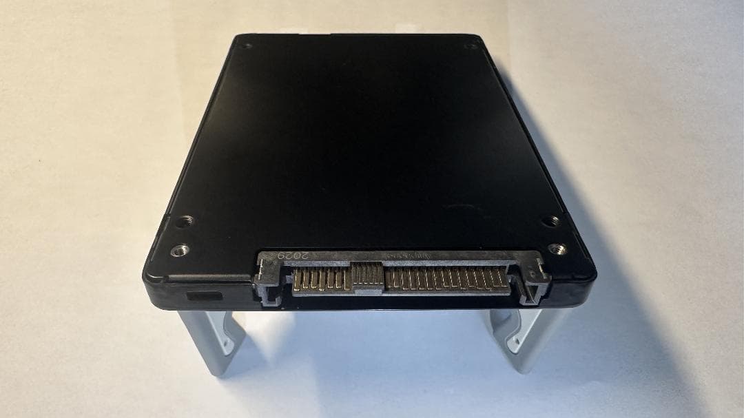 内蔵型SSD Micron 7300 PRO U.2 SSD 3.84TB