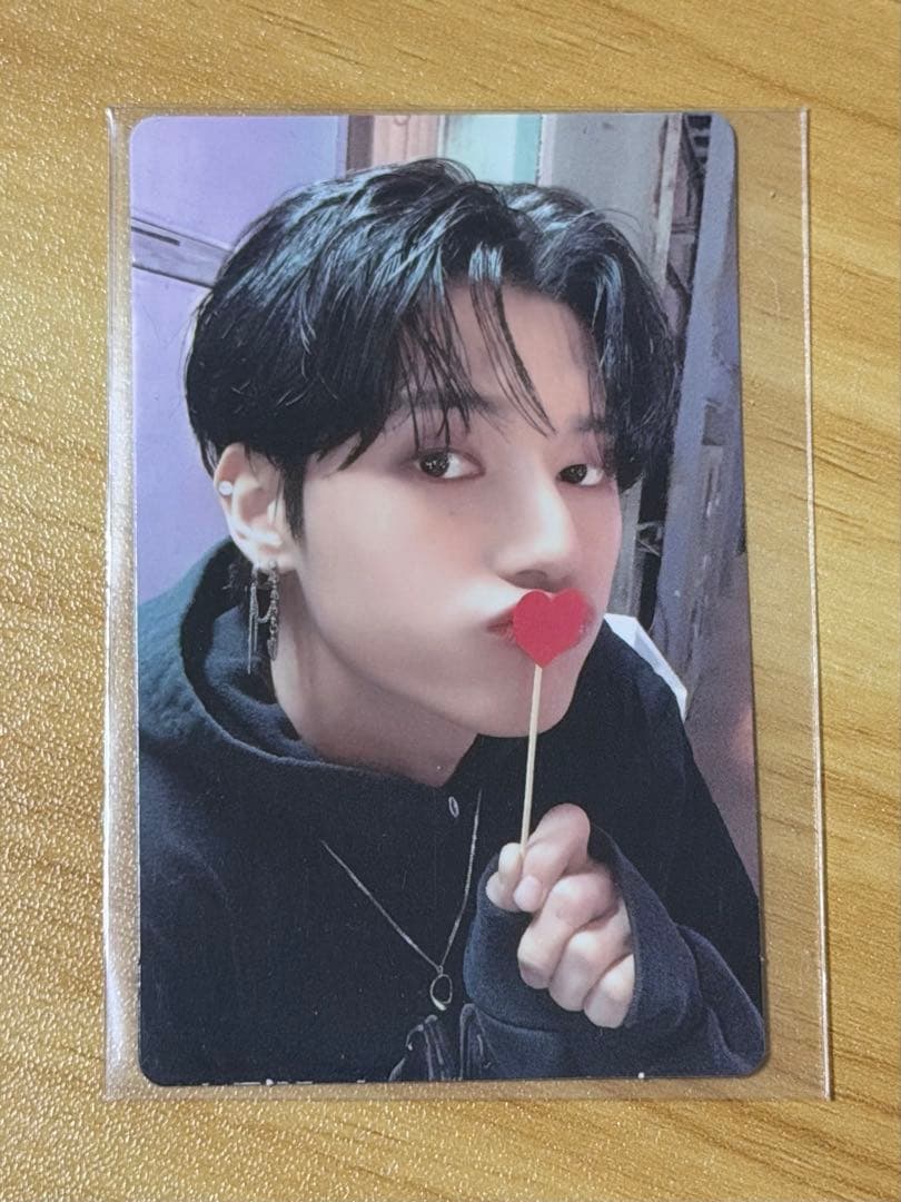 ATEEZ ウヨン　MOVEMENT KQ