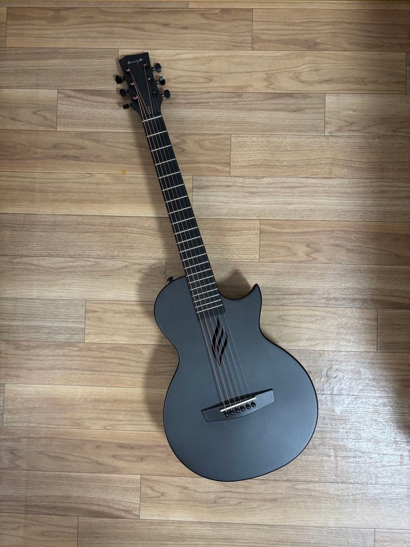 Enya Nova Go マットブラック アコースティックギター ケース付き