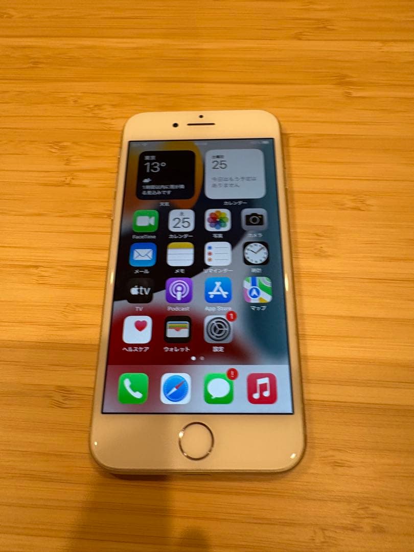iPhone 8 64GB シルバー 美品 動作良好 インスタ投稿に抜群