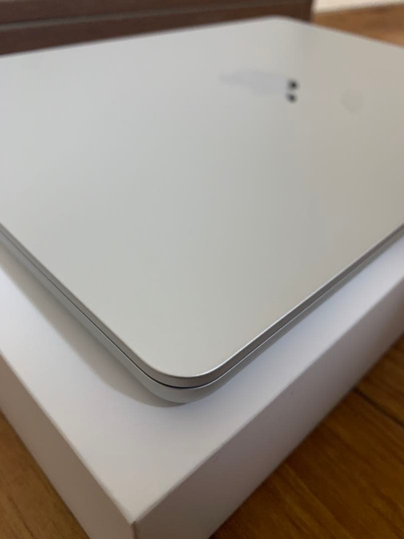 MacBook Air 2022 Apple M2チップ13 インチ