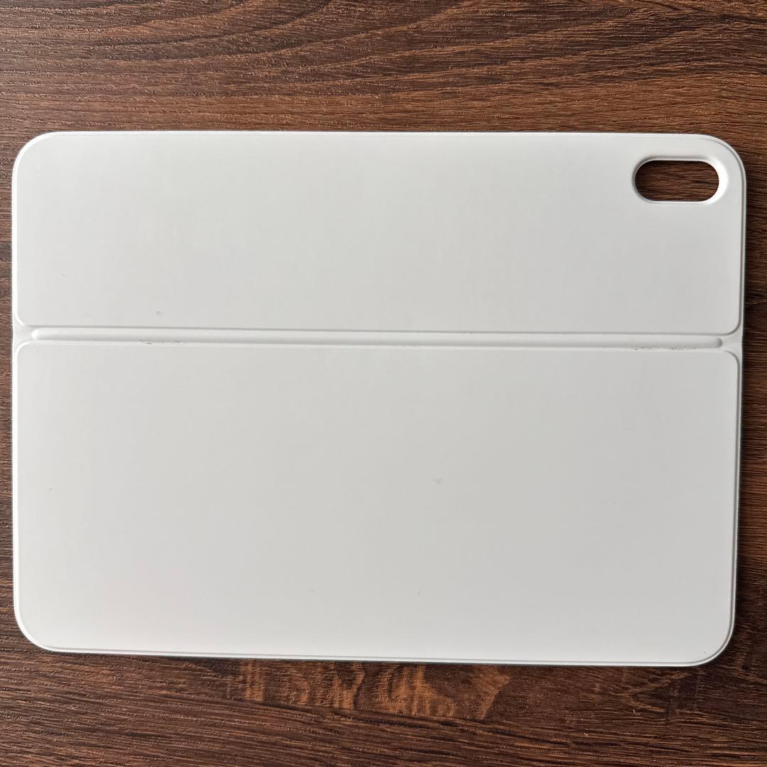 【iPad(A16)】Magic Keyboard Folio ホワイト