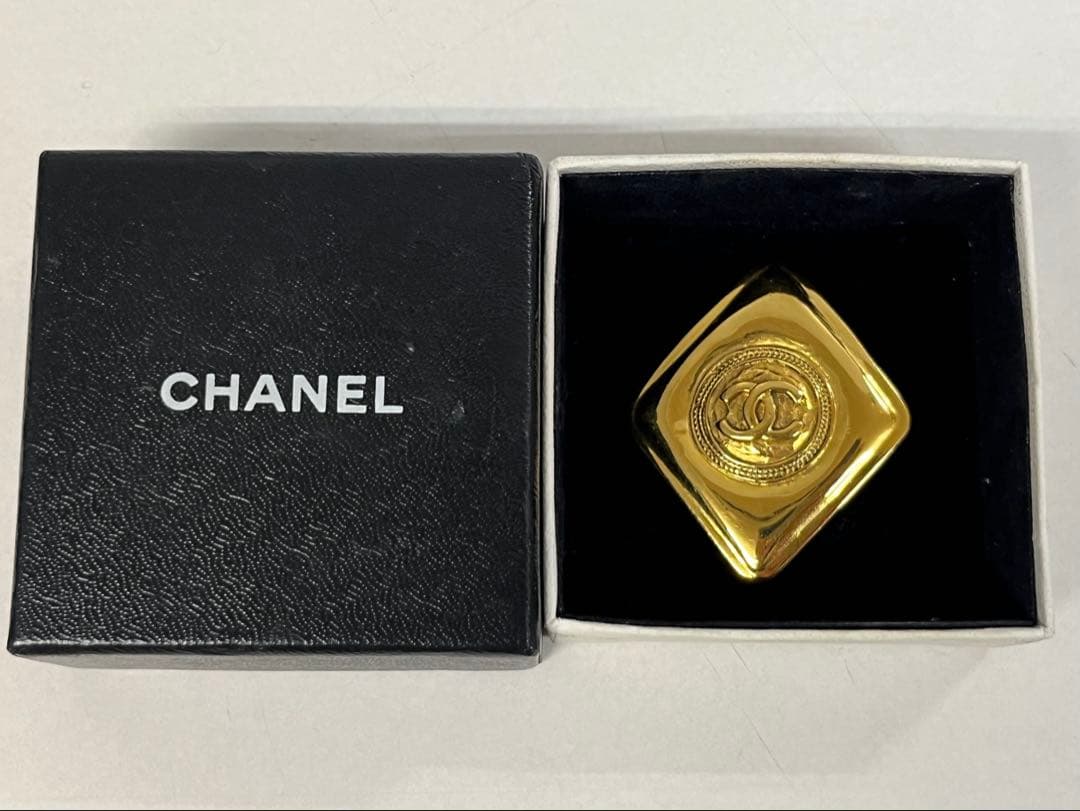 美品 CHANEL シャネル ブローチ 箱付 菱形 ゴールド アンティーク