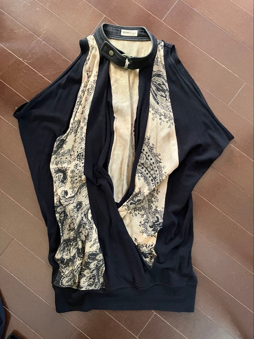 シェアスピリット ノースリーブ