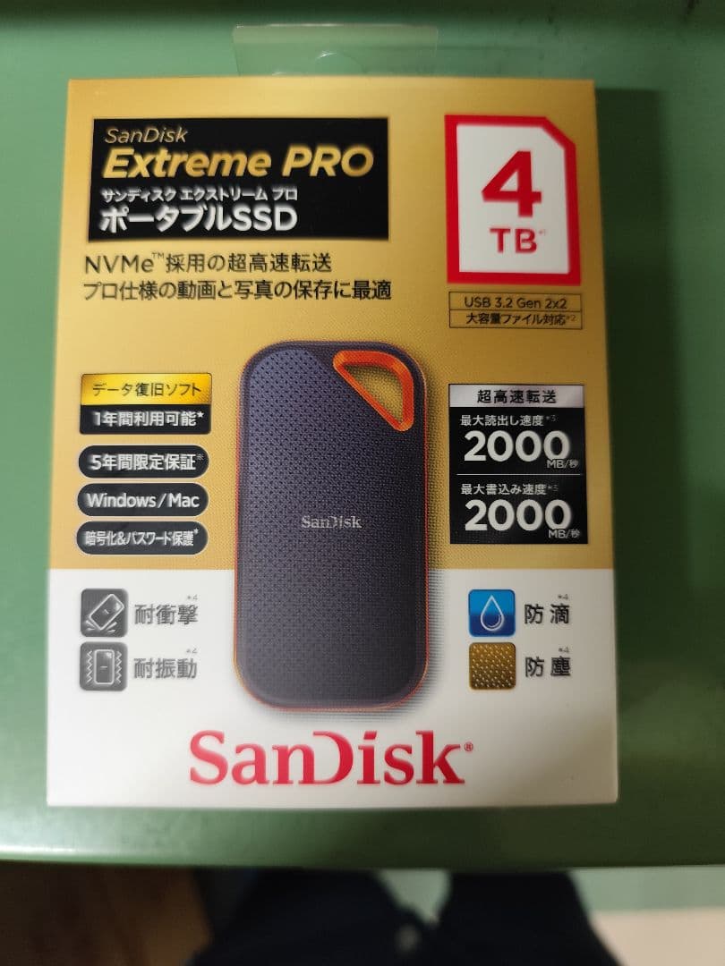 サンディスクポータブルSSD 4TB　SDSSDE81-4T00-J25