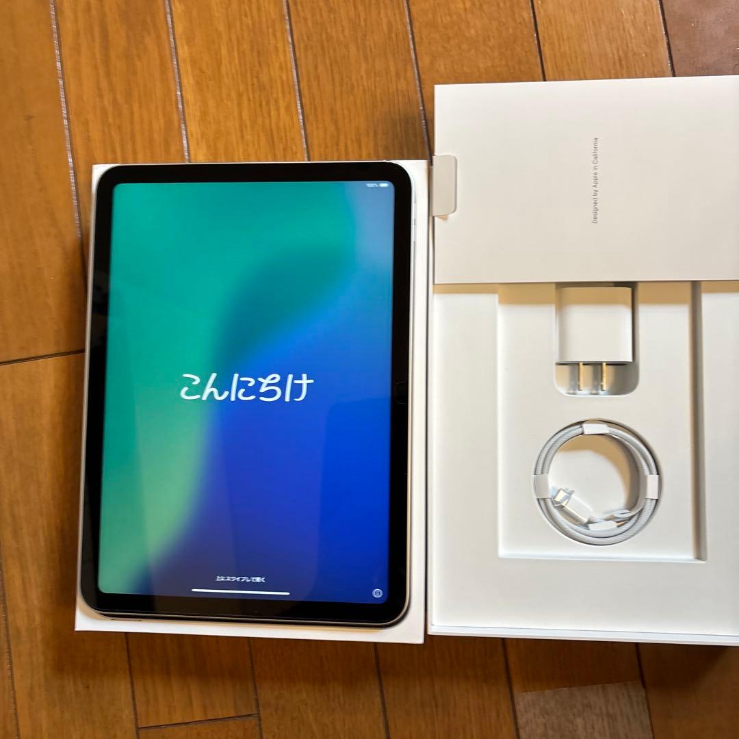 値下げしました！　Apple iPad シルバー 本体 + スタンドカバー
