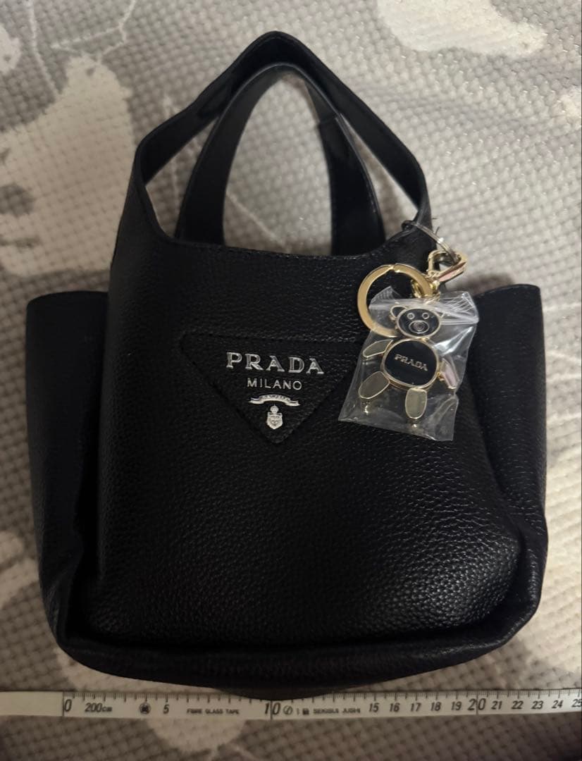 PRADA ノベルティ ハンドバッグ