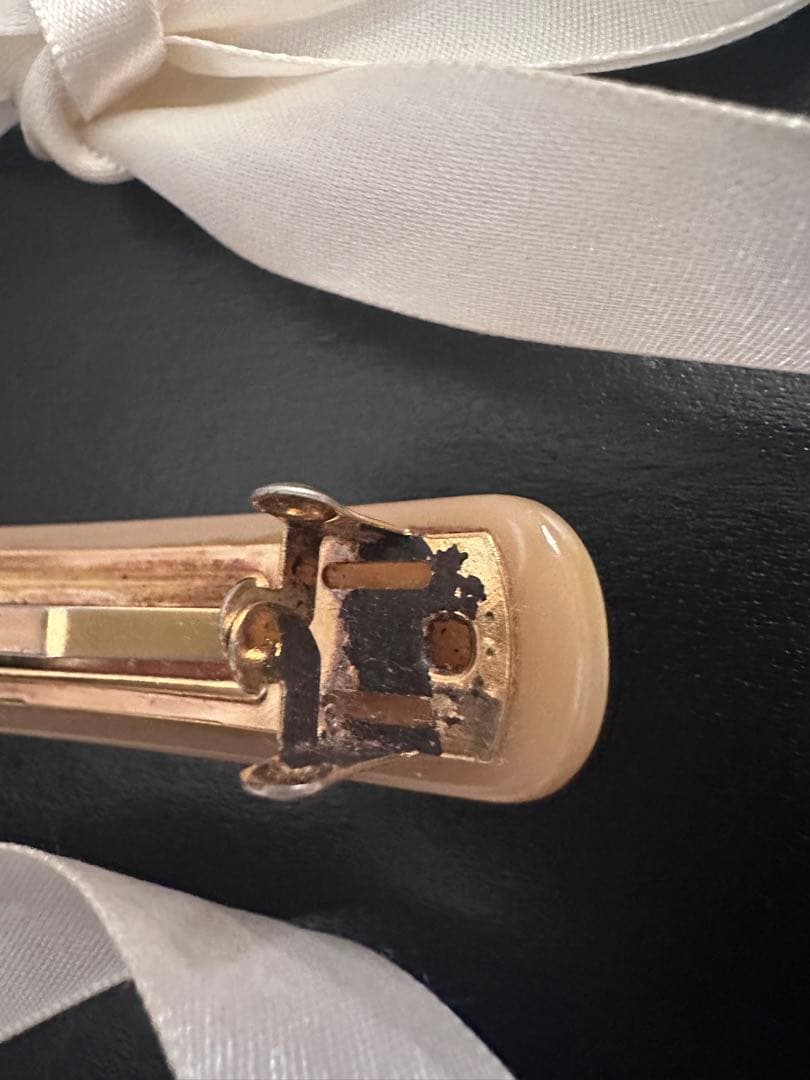 CHANEL《ヴィンテージ ロゴヘアバレッタ》ベージュ 箱有 くすみカラー