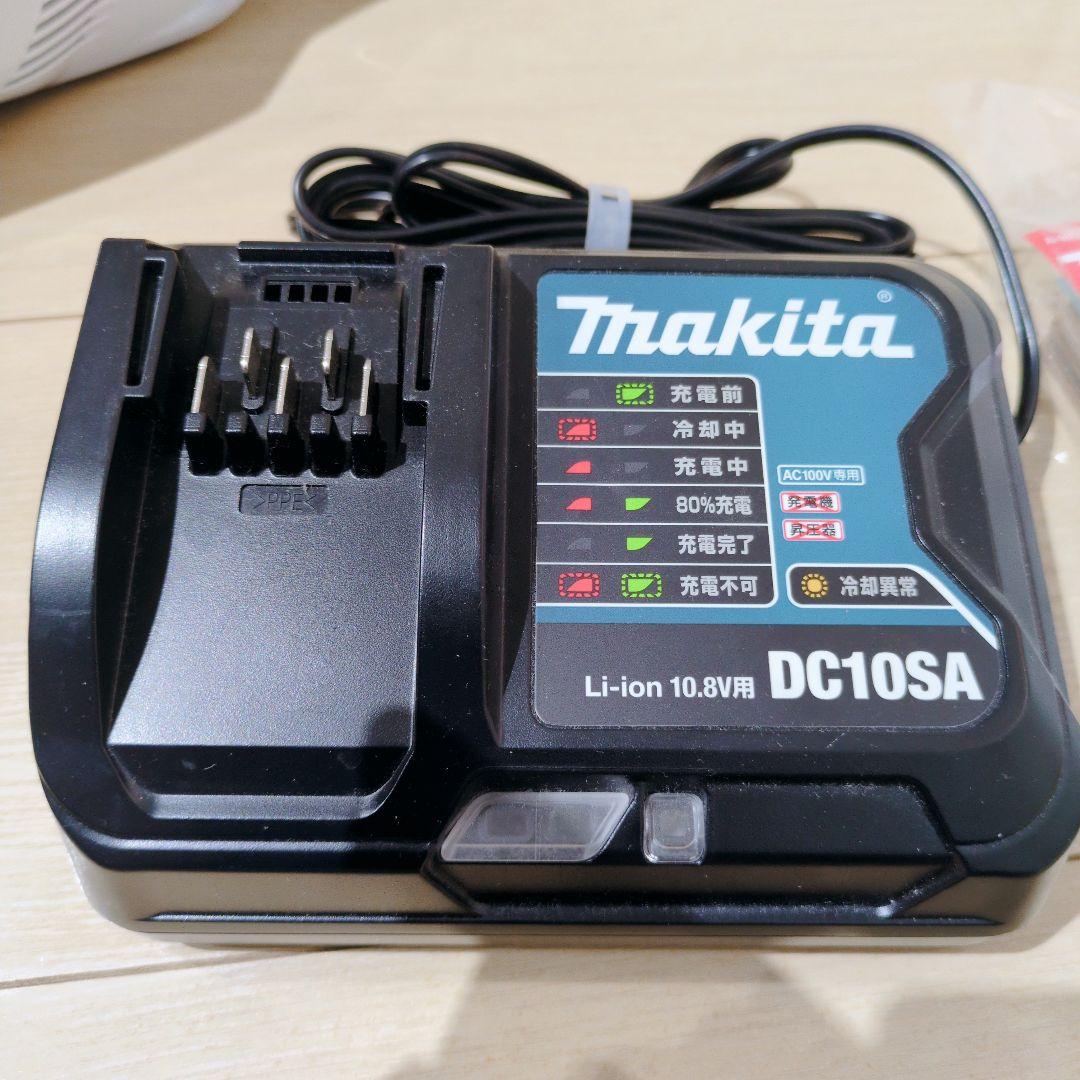 Makita CL107FDSHW 掃除機 バッテリー・充電器・紙パック30付