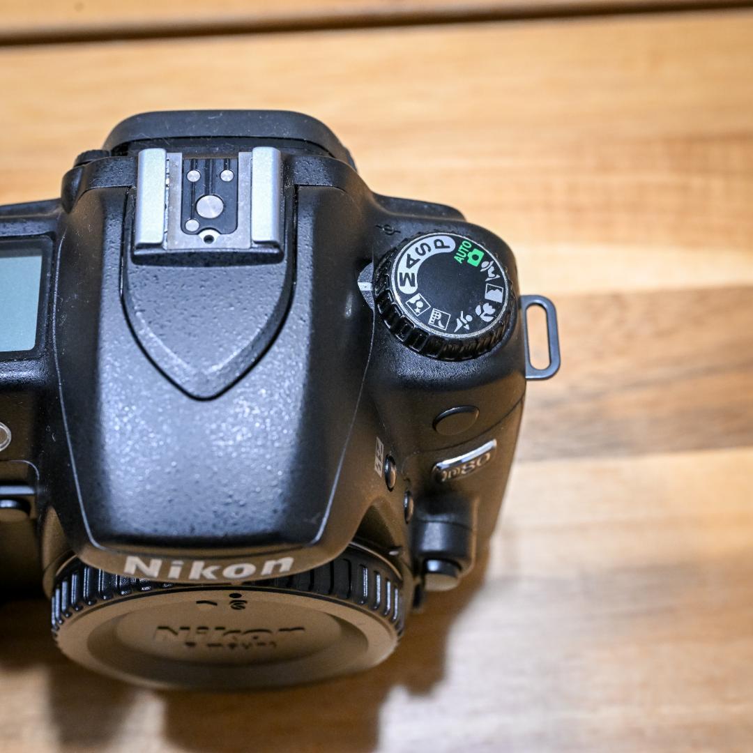 Nikon D80 デジタル一眼レフカメラ　純正レンズ２本付き