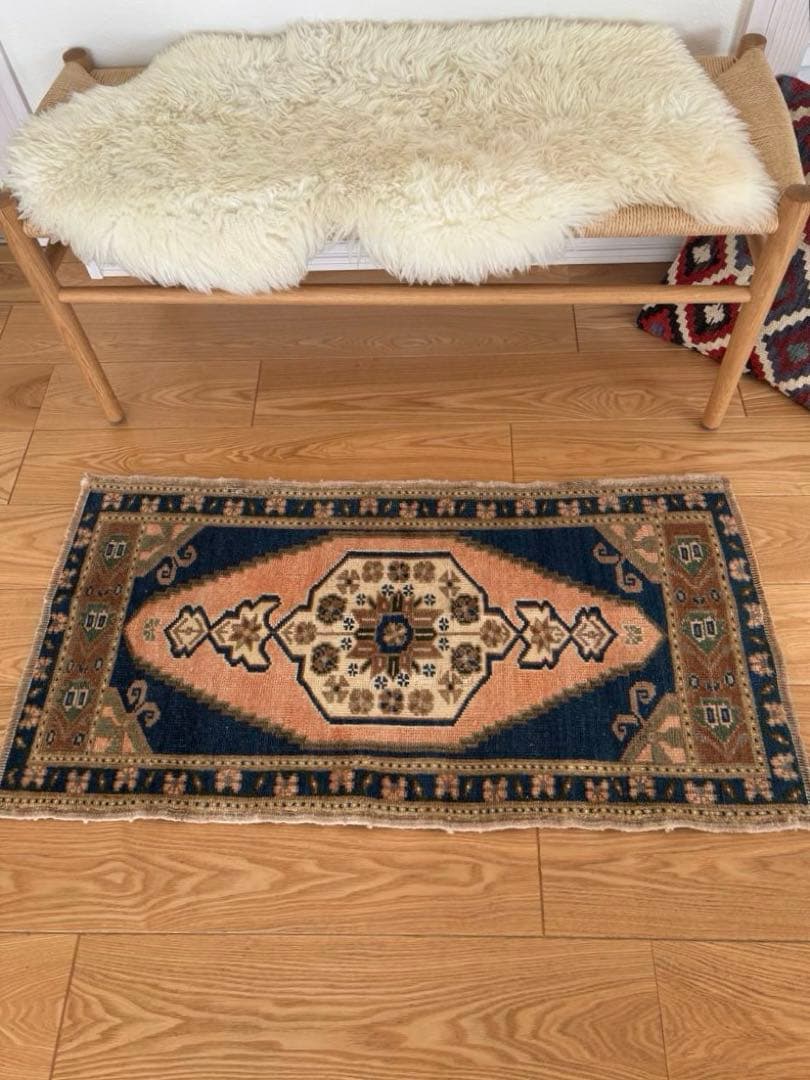 値下げ！トルコヴィンテージラグ　53×101 ネイビー&ピーチカラー