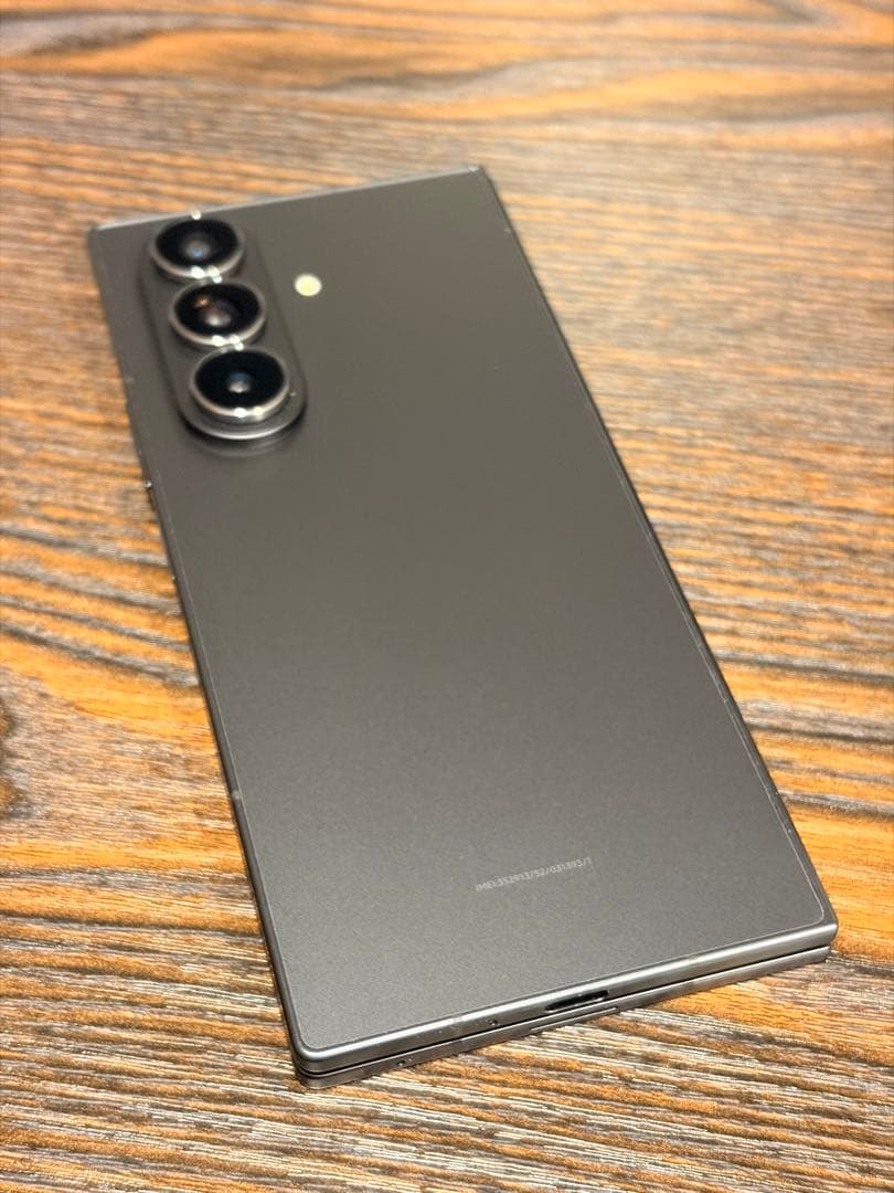 【美品】Galaxy Z Fold7 国内版SIMフリー ＋ PITAKAケース