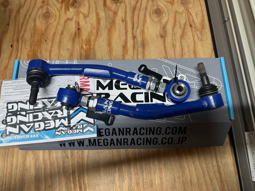 フロントロアキャンバーアーム BMWM2F82 F83 M4 メーガンレーシング