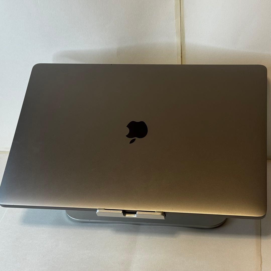 MacBookPro 16インチ i9/16GB/1TB/Radeon フルスペ