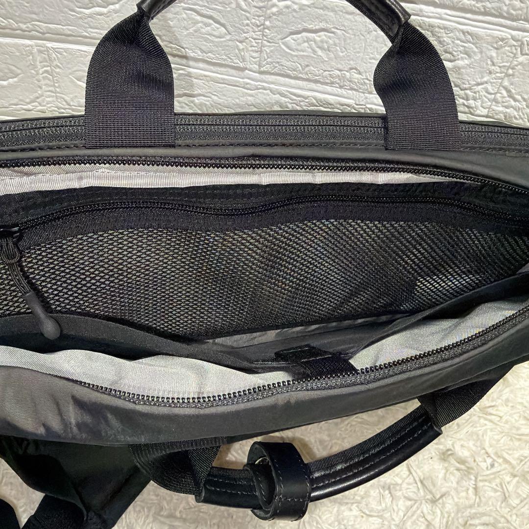 【極美品】マンハッタンパッセージ　5311　超軽量Ａ４対応　ビジネスバッグ