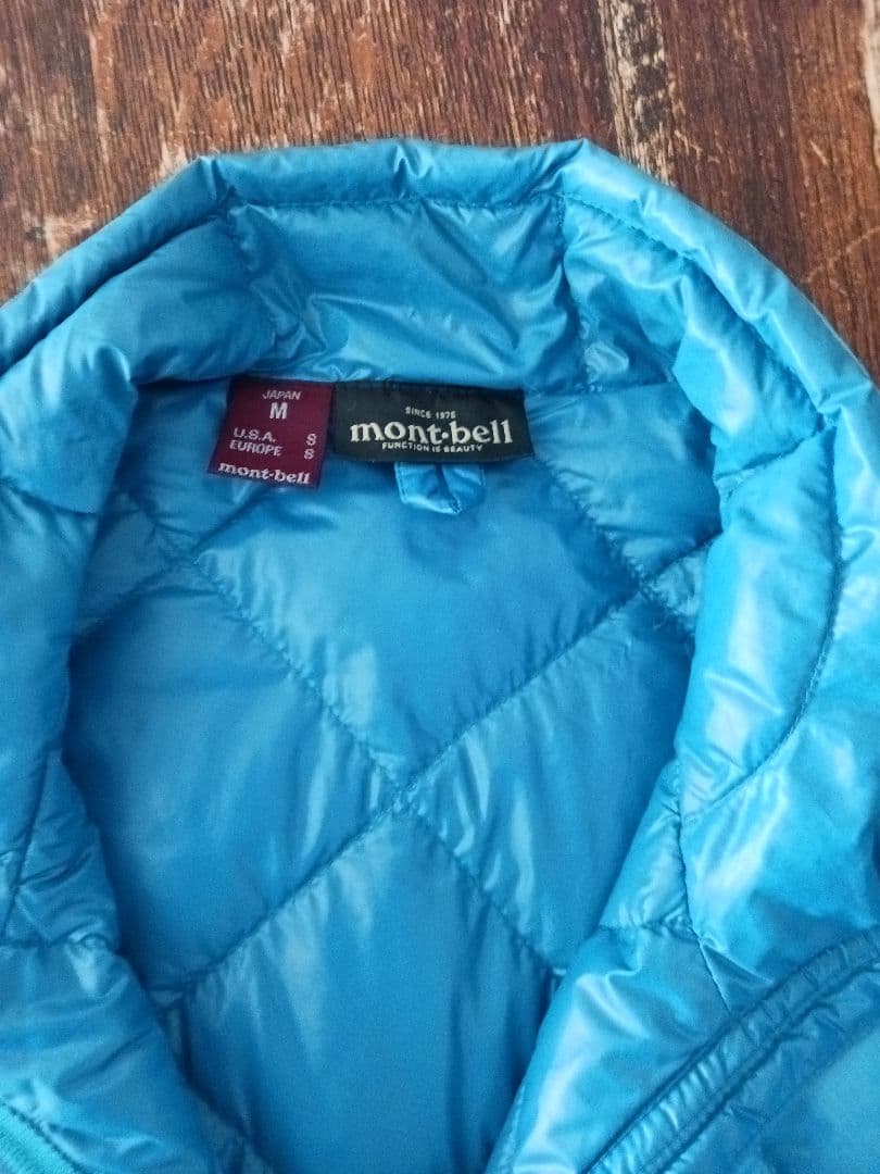 【美品】mont-bell ライトダウンジャケット Mライトブルー