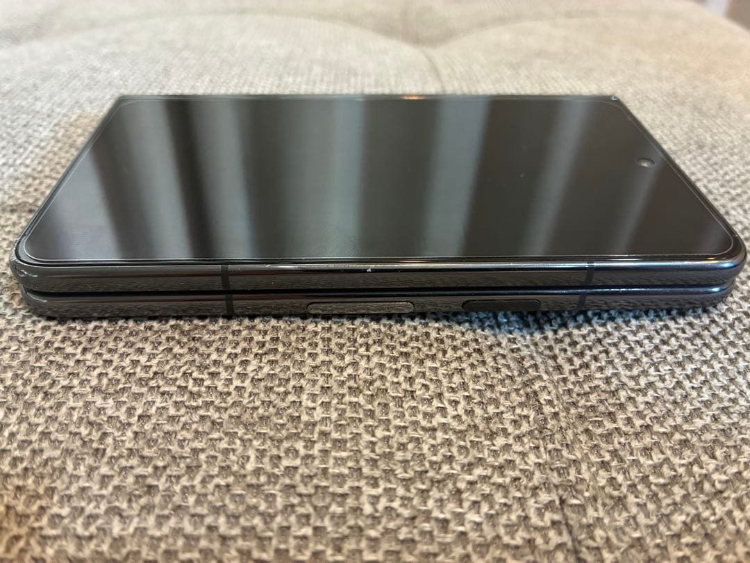 Google Pixel Foldとケース等