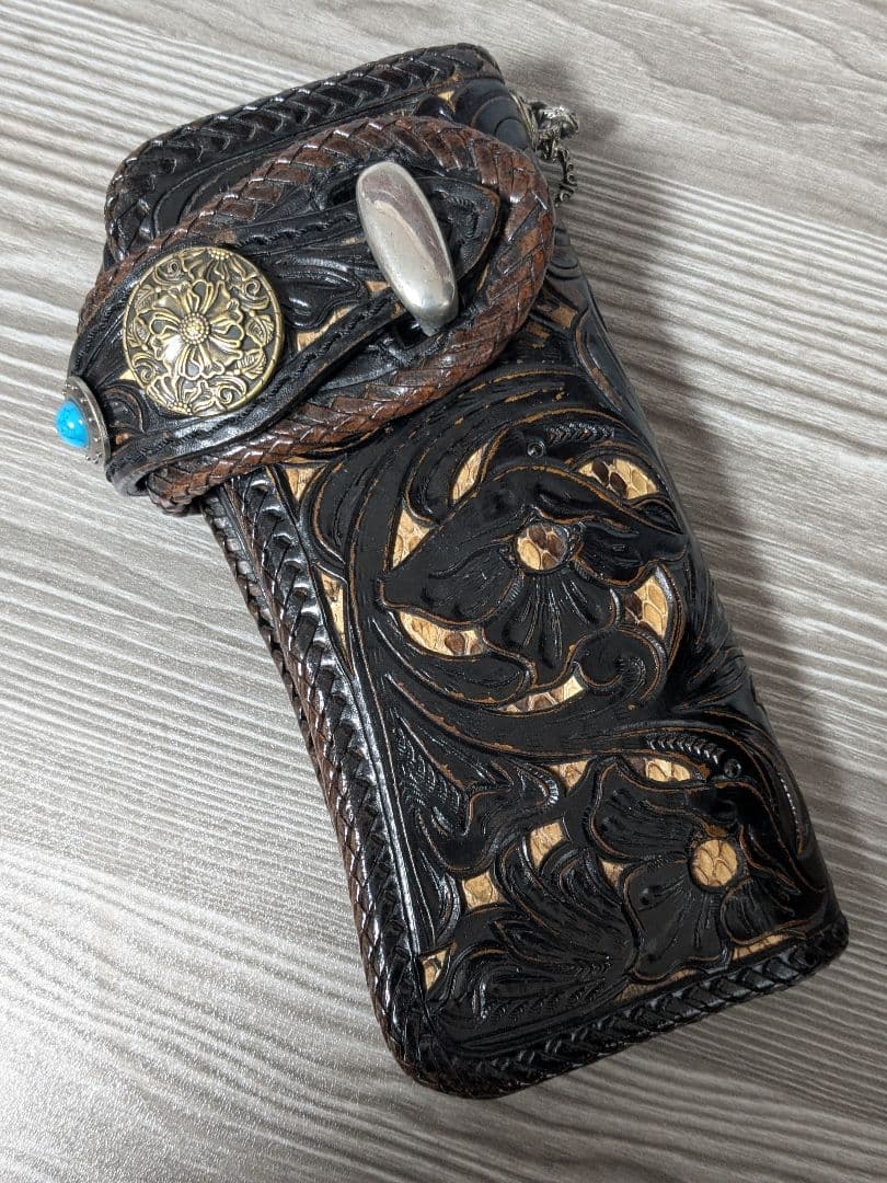 レザークラフトユウ　カービングパイソンヘビ革透かし彫り　本革長財布　ライダース