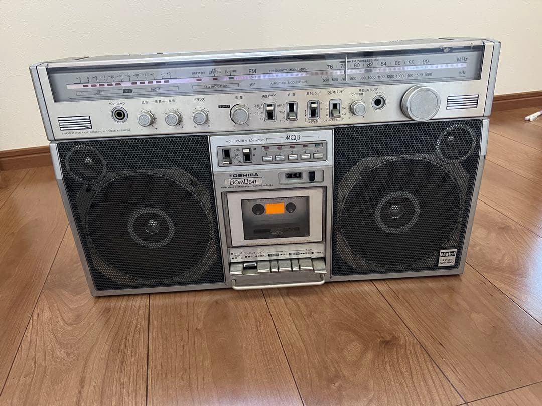 東芝ラジカセ BOMBEAT RT-8980SM