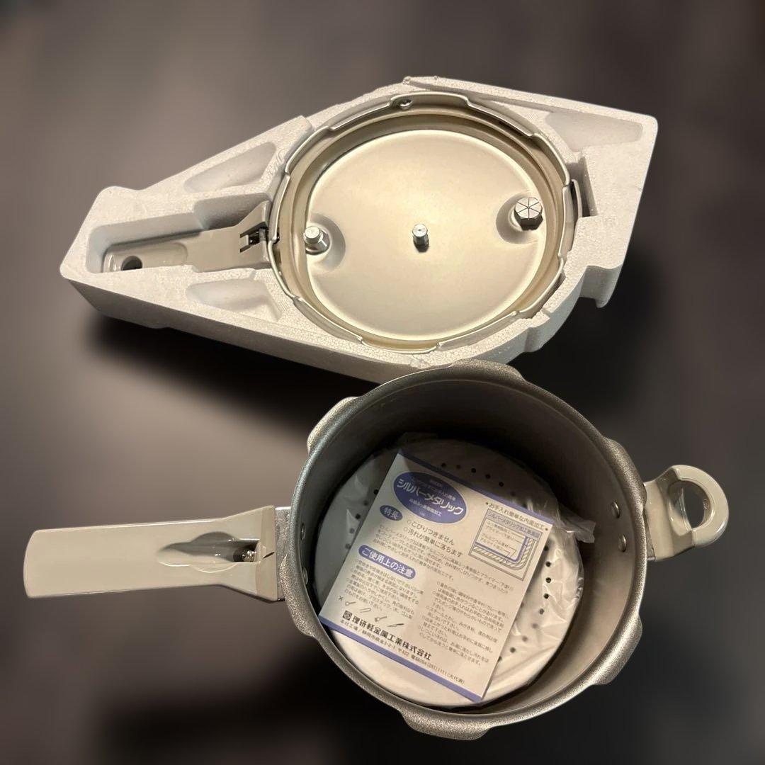 【未使用品】こなべちゃん　圧力鍋