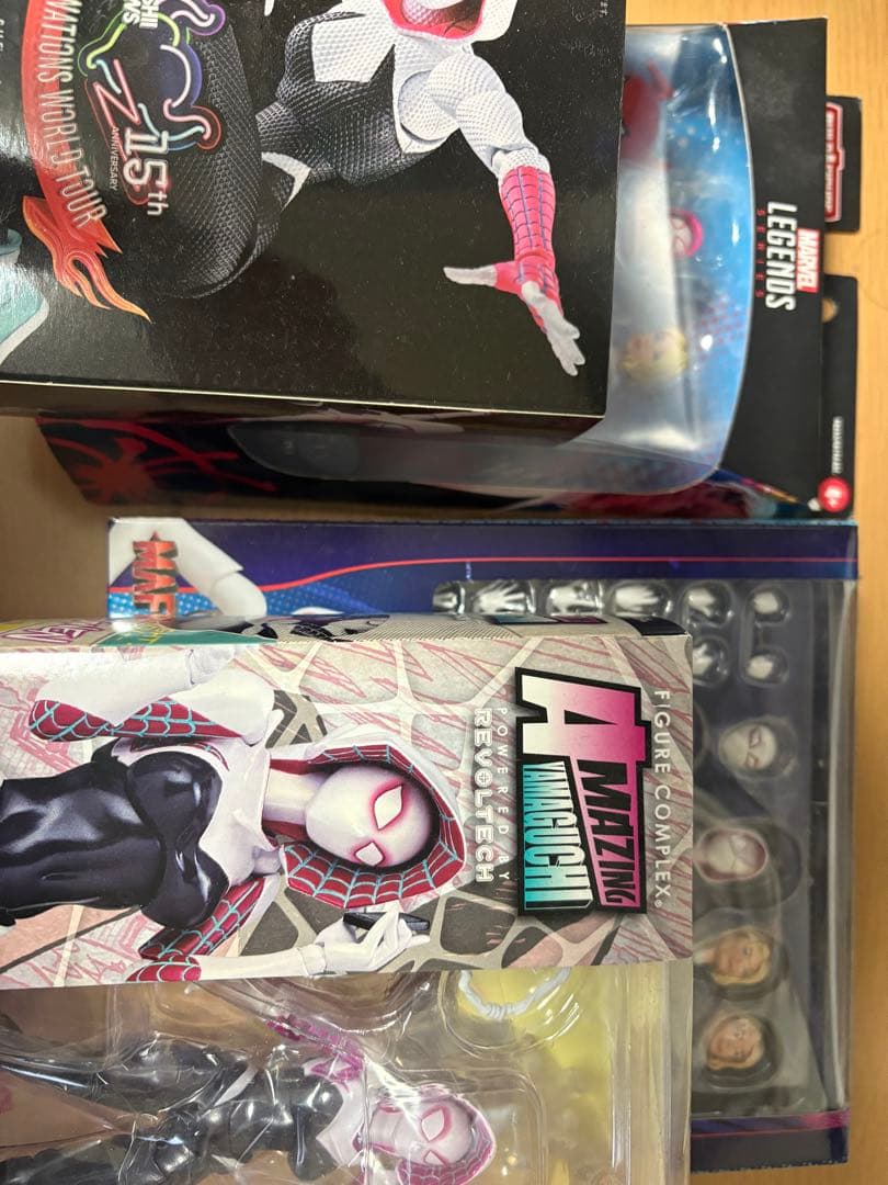 スパイダーグウェン　フィギュア　４点