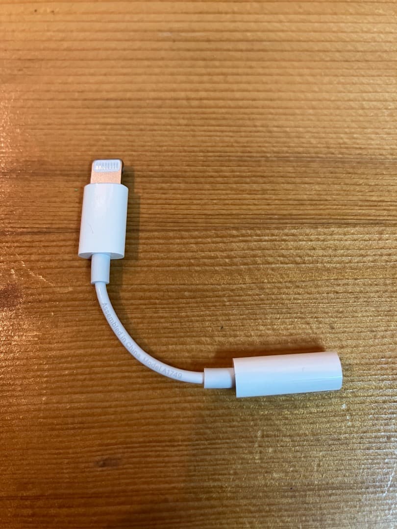 美品 MP842J/A iPhone SE Gold 32GB イヤホンジャック