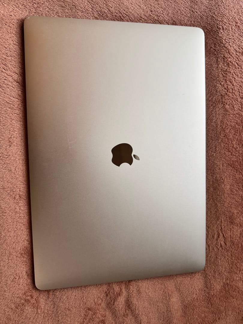 MacBook Pro 2016 15インチ