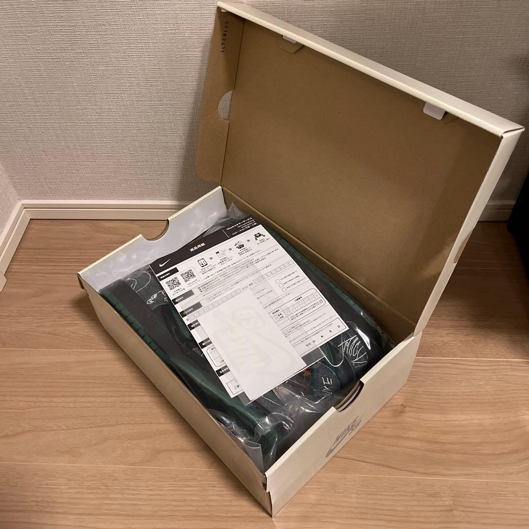 新品 THERE SKATEBOARDS ナイキ SB DUNK ロー 28.5