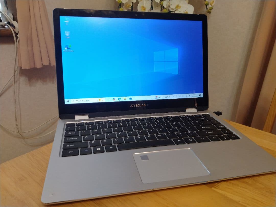 Teclast F6 Core m3-7Y30　メモリ8GB　SSD128GB