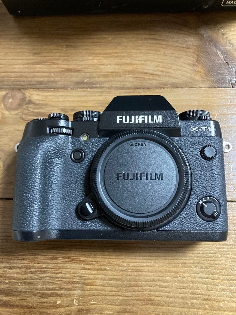 美品　富士フイルム　X-T1 ボディ　ブラック