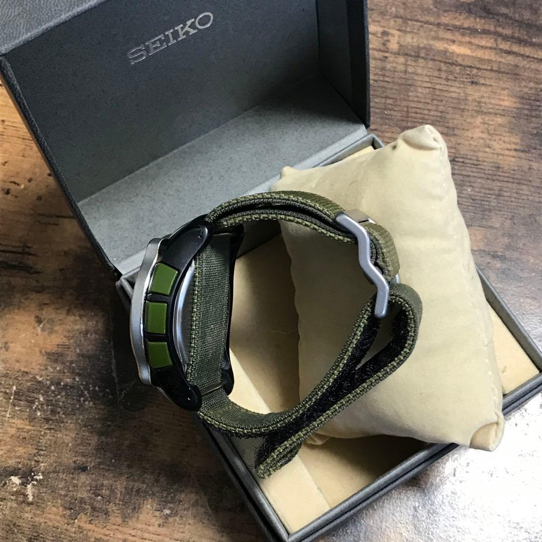 SEIKO プロスペックス（Xマーク） ソーラー式デジタル腕時計です。