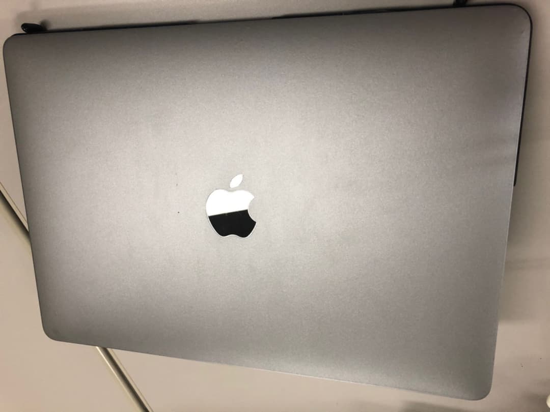 MacBook本体 Apple MacBook Pro 13.3 2017 16GB/256GB