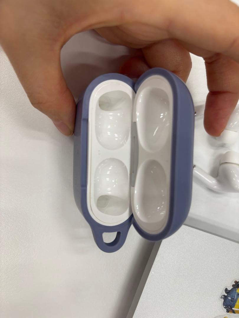 AirPods本体 2022年製 ホワイト イヤーチップ付き