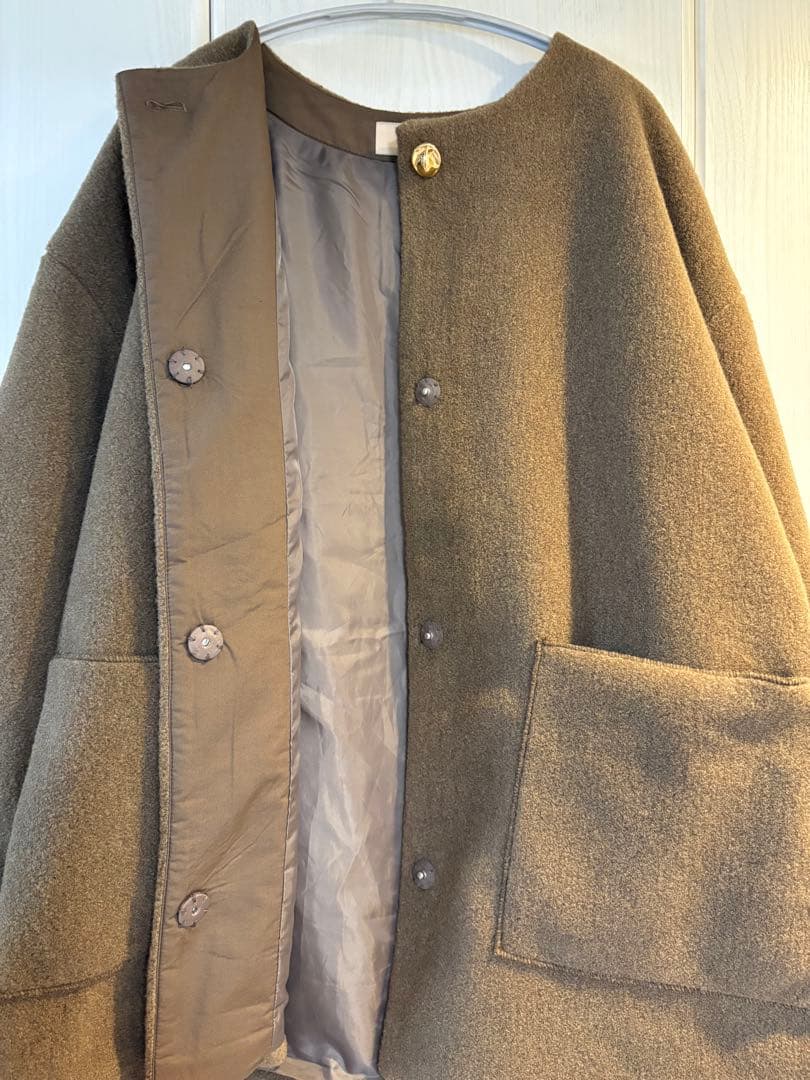 moi tytto ノーカラーボアミドルコート ブラウン